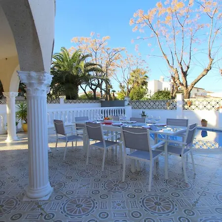 Leon Inmo Casa Roma - 12724 Feriehus Empuriabrava