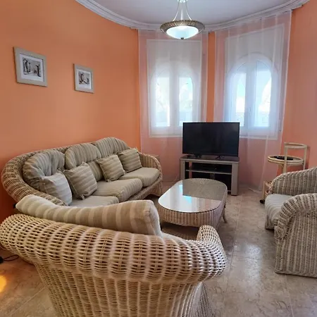 Leon Inmo Casa Roma - 12724 Holiday home Empuriabrava