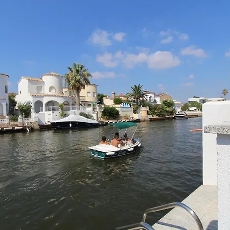 Leon Inmo Casa Roma - 12724 Holiday home Empuriabrava